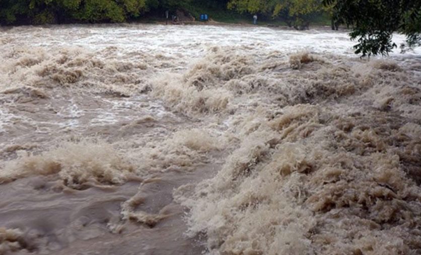 बागमती नदीले खतराको तह पार गर्‍यो