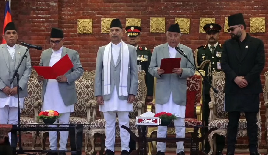 प्रधानन्यायाधीश शर्माले लिए शपथ